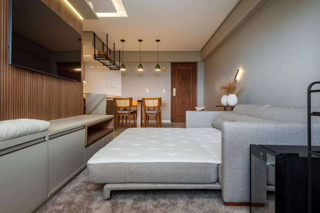 1403 - Flat Excelente Em Apartment