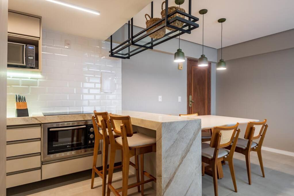 1403 - Flat Excelente Em Apartment