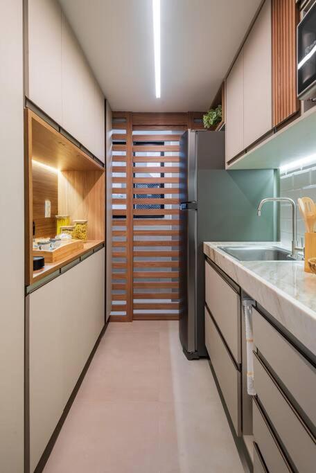 1403 - Flat Excelente Em